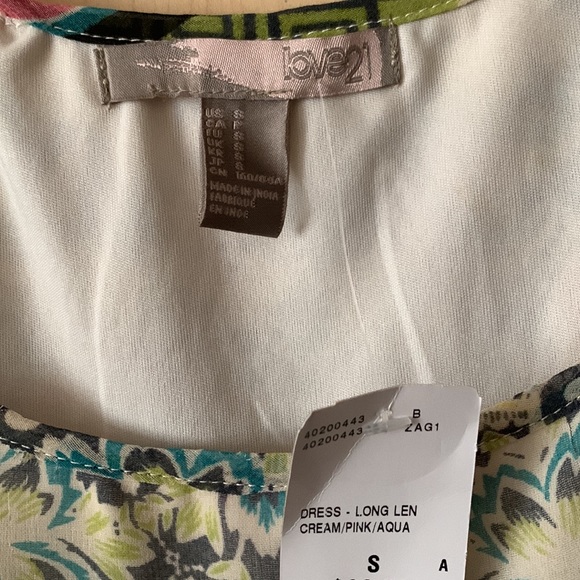 NWT Forever 21 Floral Maxi Dress - Picture 4 of 6